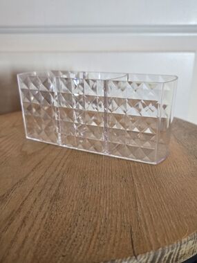 NWOT Clear Acrylic 3-Compartment Desk Organizer - Great For Brushes